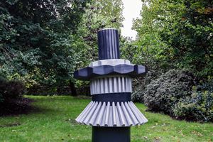 LR Vandy, October Gallery, Frieze Sculpture, Regent's Park, London (3 July–6 October 2019). Courtesy Ocula. Photo: Charles Roussel.